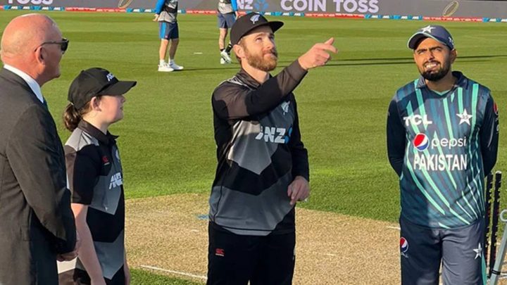 پاکستان نے پہلے بیٹنگ کرتے ہوئے 7 وکٹوں کے نقصان پر 130رنز بنائے۔فائل فوٹو