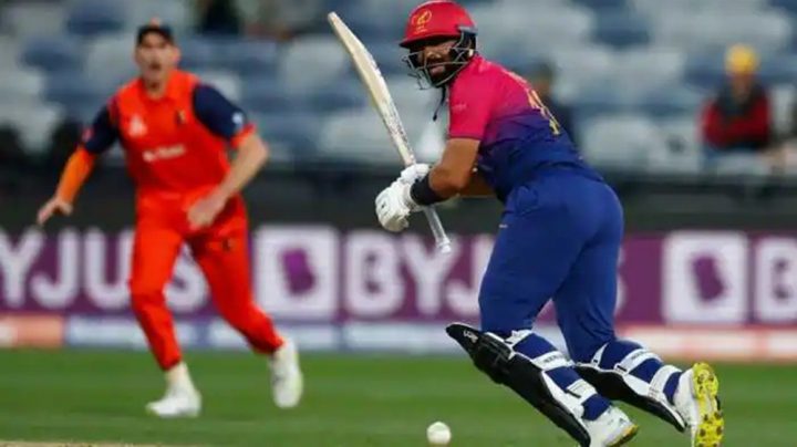 نیدرلینڈزکے ڈی لیڈی کو پلیئر آف دی میچ قراردیا گیا۔فائل فوٹو