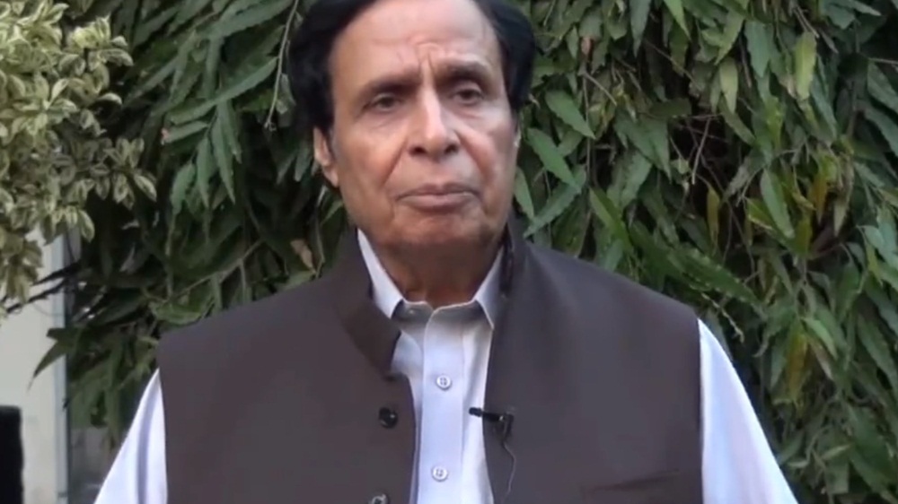 مونس الہٰی تحقیقات کے خوف سے پہلے ہی ملک سے فرار ہیں، فائل فوٹو