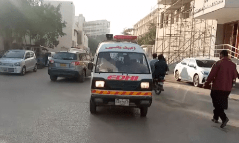 ڈاکوئوں مزاحمت نوجوان مارڈالا