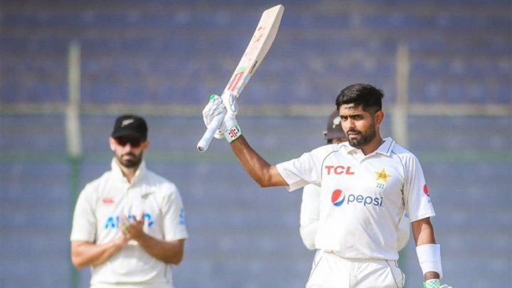 بابراعظم نے کیریئر کی نویں سنچری اسکورکی ۔فال فوٹو