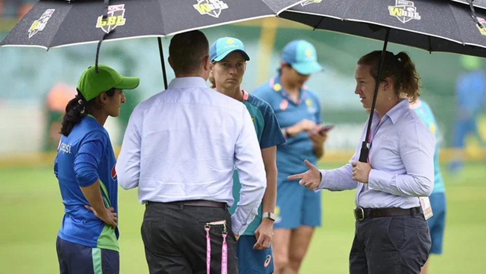 تین ٹی ٹوئنٹی میچز کی سیریز آسٹریلیا نے دو صفر سے اپنے نام کرلی ۔فائل فوٹو