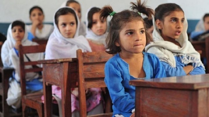 میرٹ پر اساتذہ کی بھرتی اور دیگر مثبت اقدامات کرنے کا فیصلہ کیاگیا ہے، فائل فوٹو