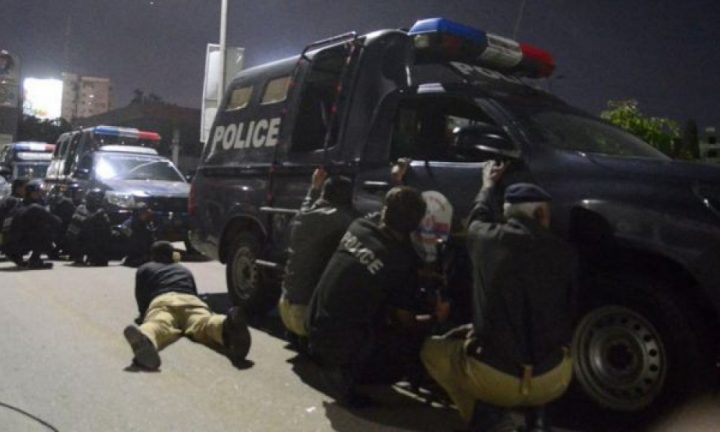 مقتول کو تین گولیاں لگیں، زخموں کی تاب نہ لاتے ہوئے جاں بحق ہوگیا، فائل فوٹو