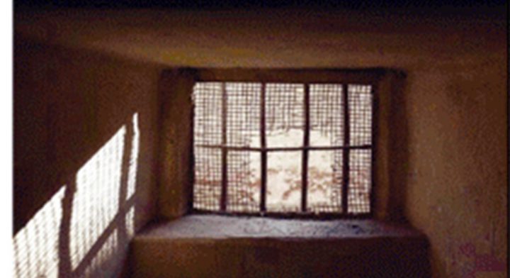 سزا یافتہ پی ٹی آئی سربراہ نے گزشتہ صبح ’’لیگ پریس مشین‘‘ پر ڈیڑھ گھنٹہ ورزش کی، فائل فوٹو