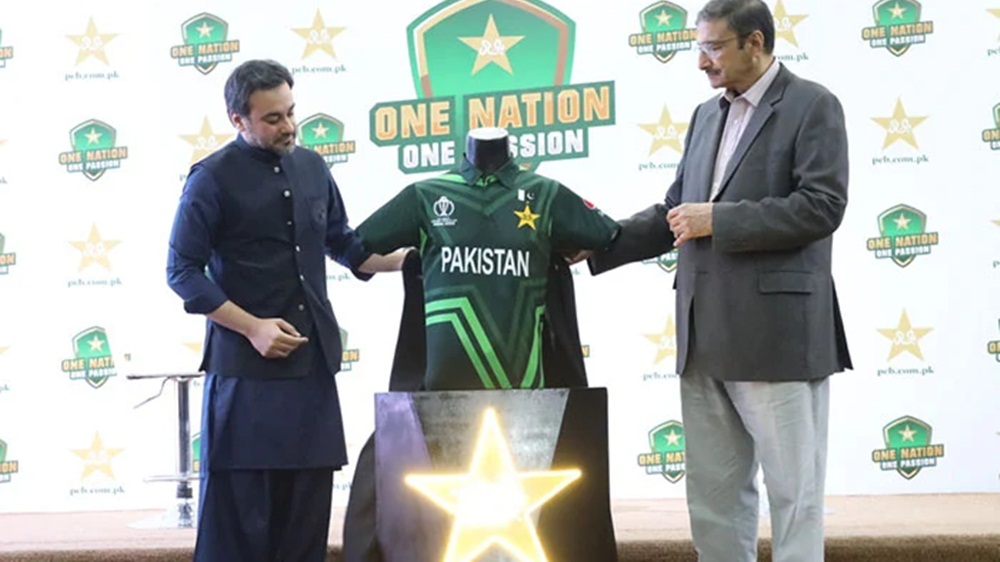 یہ جرسی ہماری کرکٹ کی شاندار روایات، ورثے اور روشن مستقبل کی عکاس ہے۔ فائل فوٹو