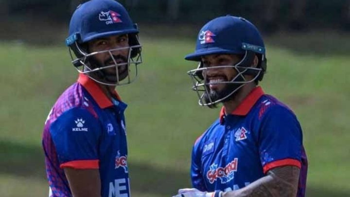 کھیل کے دوران بارش کا امکان ہے، فائل فوٹو