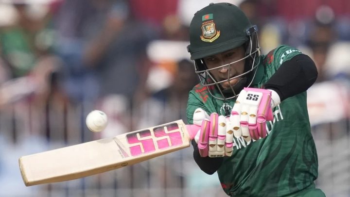 بنگلہ دیش کی ٹیم نے مقررہ اوورز میں 9وکٹوں کے نقصان پر245رنز بنائے، فائل فوٹو