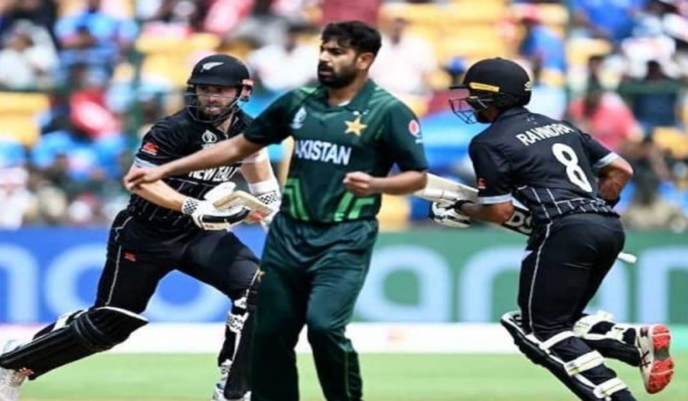 بابر اعظم نے غلطی کو تسلیم اور جرمانے کی سزا کو قبول کر لیا، فائل فوٹو