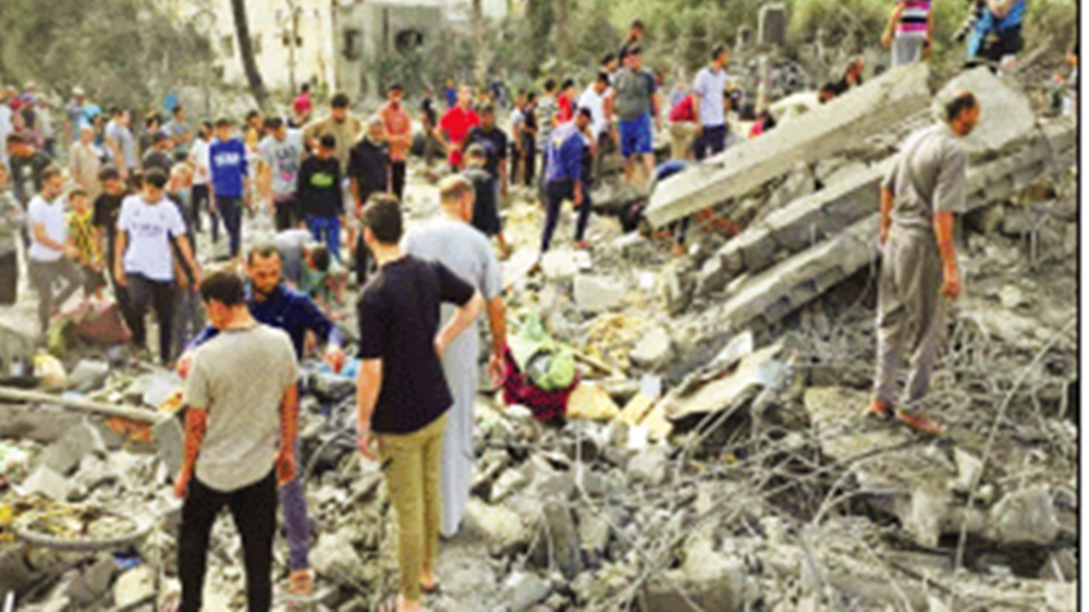 رفاہ میں رہائشی عمارتوں پر بمباری کی جا رہی ہے، فائل فوٹو