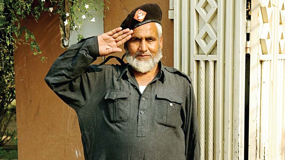  گھروں- محلوں اور مارکیٹوں کے اطراف رات گئے چوکیداروں کی سیٹی گونجنے لگی، فائل فوٹو