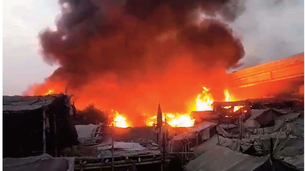  علاقے میں منشیات فروشی اور کچی شراب کا دھندا چل رہا تھا، فائل فوٹو