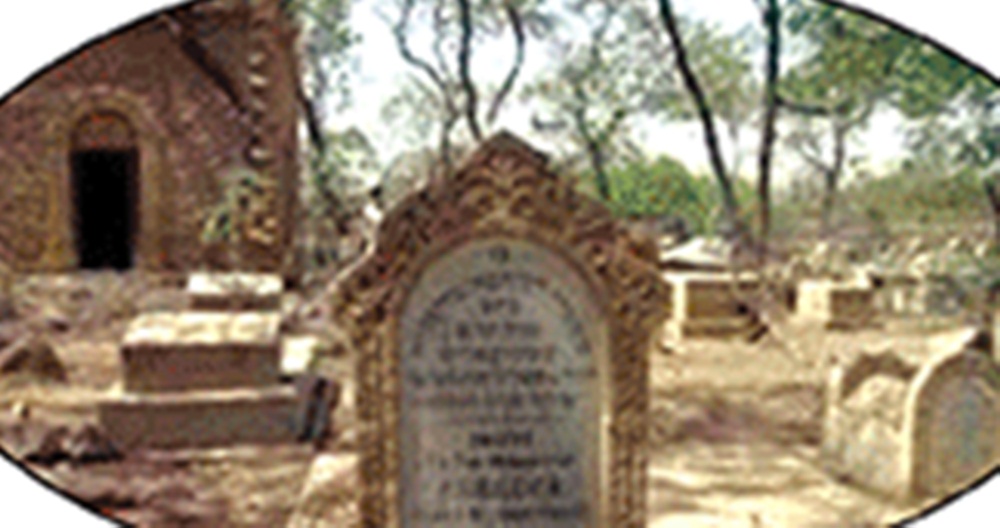  گینگ وار کارندوں اور سفلی جادوگروں کو بھگانے کے لیے ڈرائونے واقعات گھڑے جاتے ہیں، فائل فوٹو