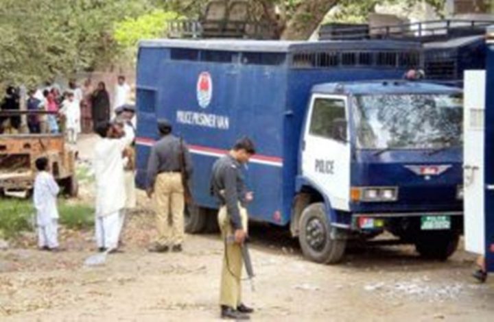  تعینات پولیس اہلکاروں کی حالت بھی غیر ہونے لگی، فائل فوٹو