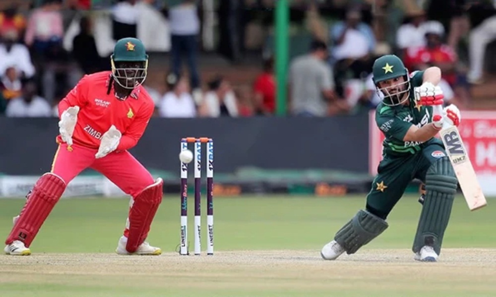 پاکستان نے 58 رنز کا ہدف بغیر کسی نقصان کے چھٹے اوور میں حاصل کر لیا، فائل فوٹو