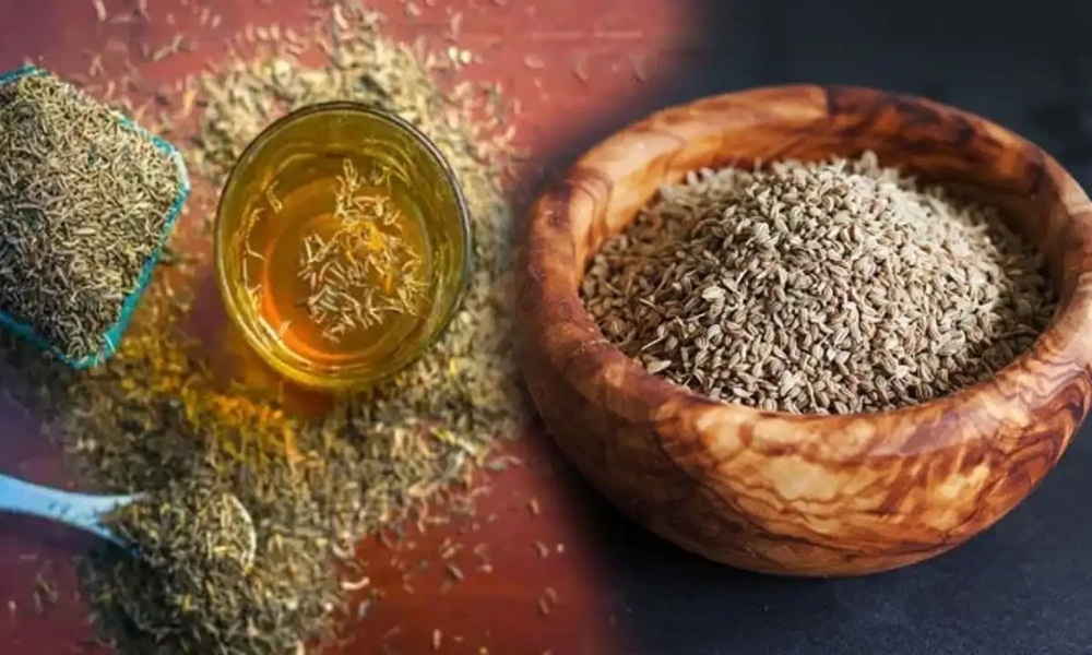  رات کو کھانے کے بعد ایک چمچ آمیزہ تھوڑے سے نیم گرم پانی کے ساتھ پی لیں، فائل فوٹو