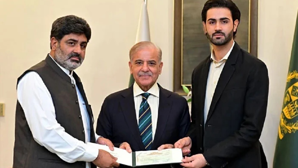 فوٹو بشکریہ مقامی میڈیا