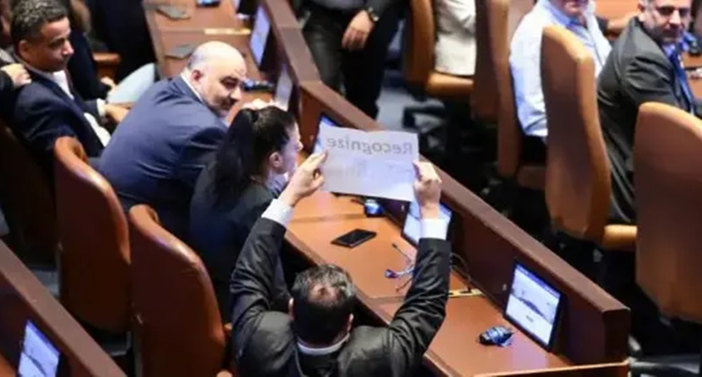 فوٹو بشکریہ سوشل میڈیا